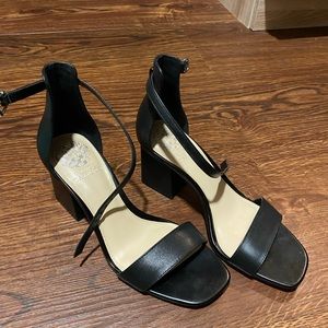 Vince Camuto women’s size 7 black heels
